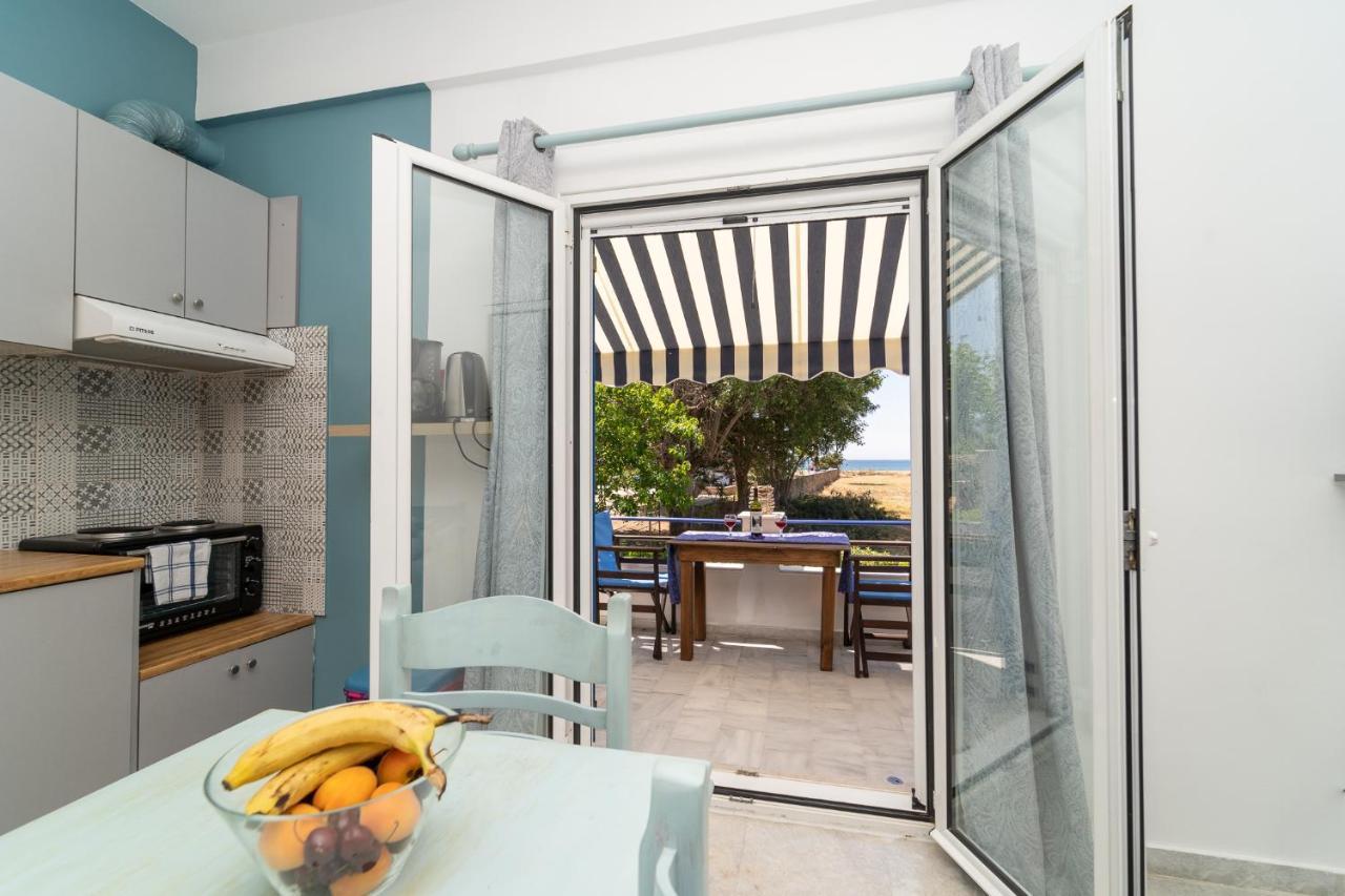 Blue Houses Apartments Finikounta Exterior photo